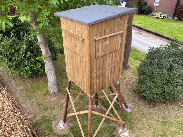 RevierSpion Ansitzkanzel mit Unterbau und Leiter 1